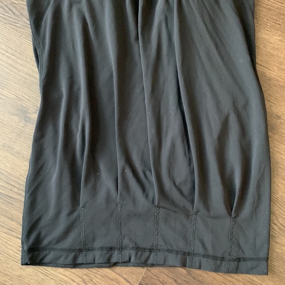 Lululemon black strappy halter tank top with built in bra size 4 - Picture 2 of 7